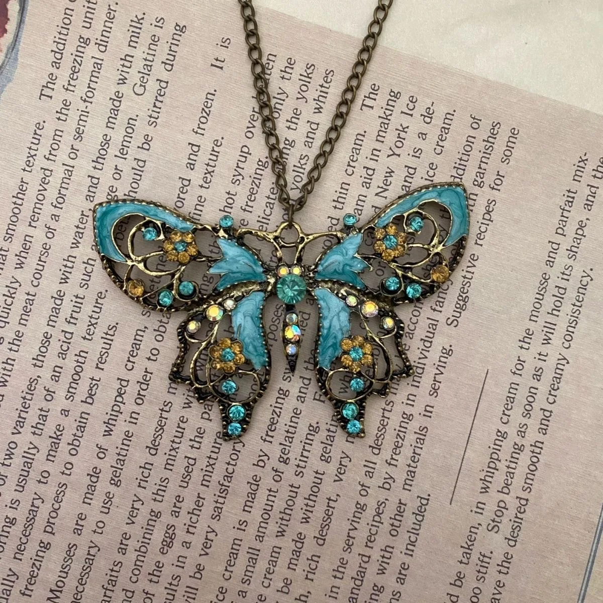 Cosplay retro butterfly pendan - Anime Cosplay Instagram 评论和价格